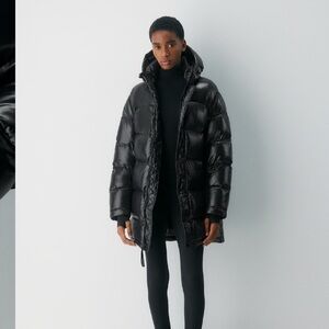 ARITZIA Super Puff Mid - Hi-Gloss